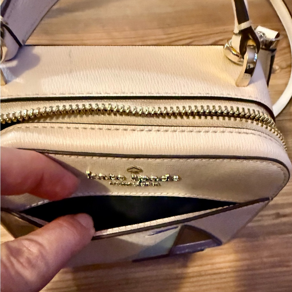 Kate Spade White Crossbody Bag with Sailboat Design - Picture 5 of 9